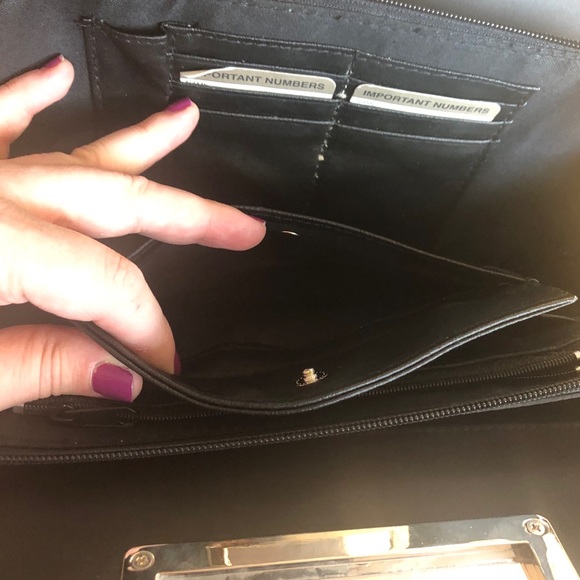 Fashion handbag! Simple & chic square shaped & cutout! - Picture 6 of 8